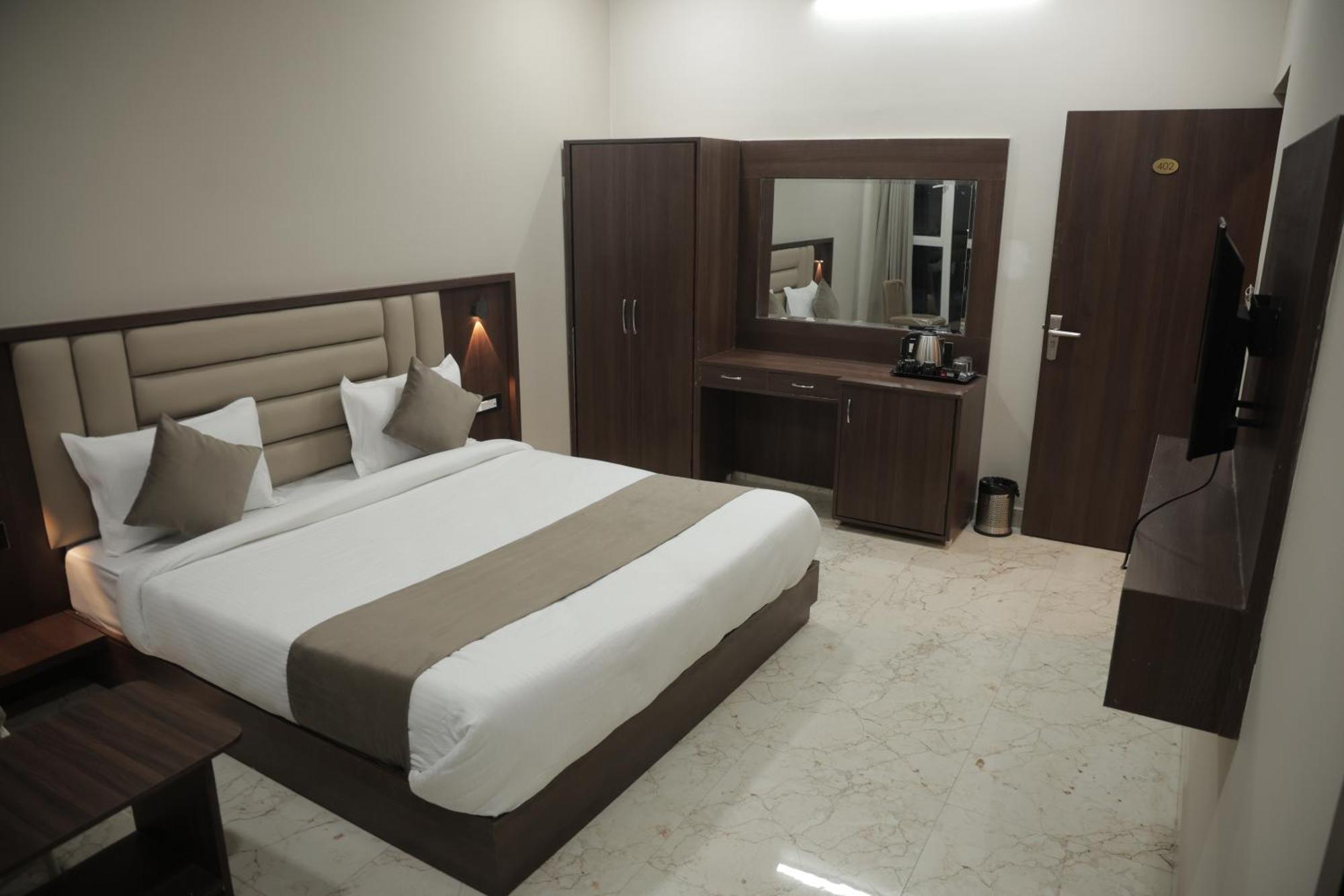 Hotel The Rainbow Inn Udaipur Luaran gambar