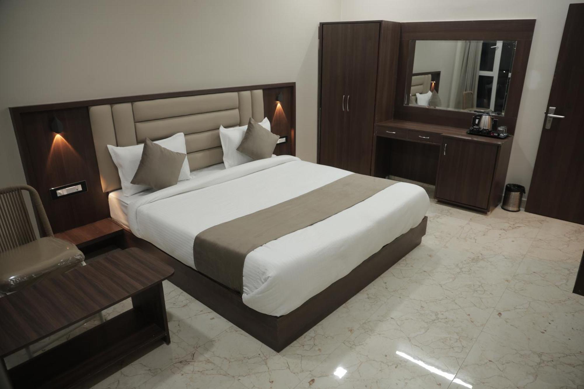 Hotel The Rainbow Inn Udaipur Luaran gambar